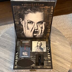 NEVER USED - Taylor Swift Reputation Stadium Tour VIP Box - Video Works